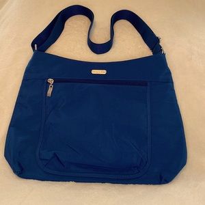 Baggallini crossbody bag